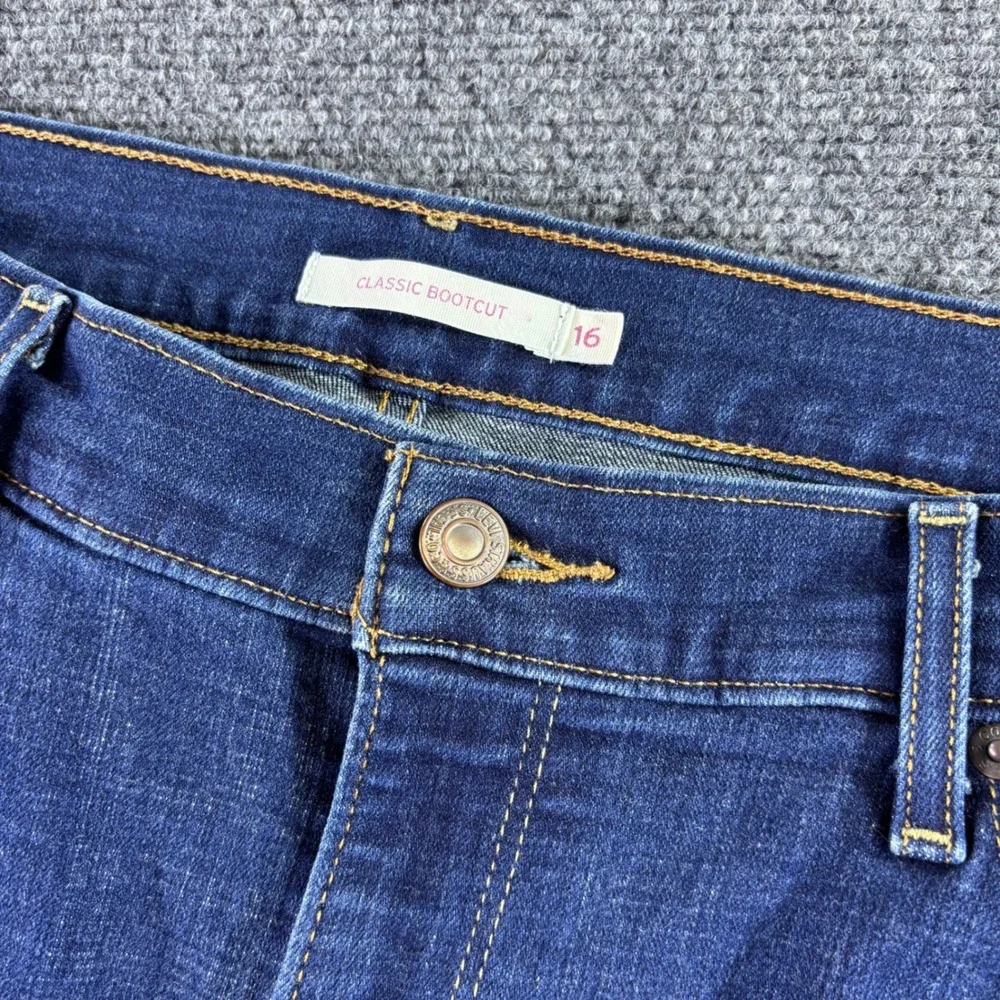 Sixteen levi classic